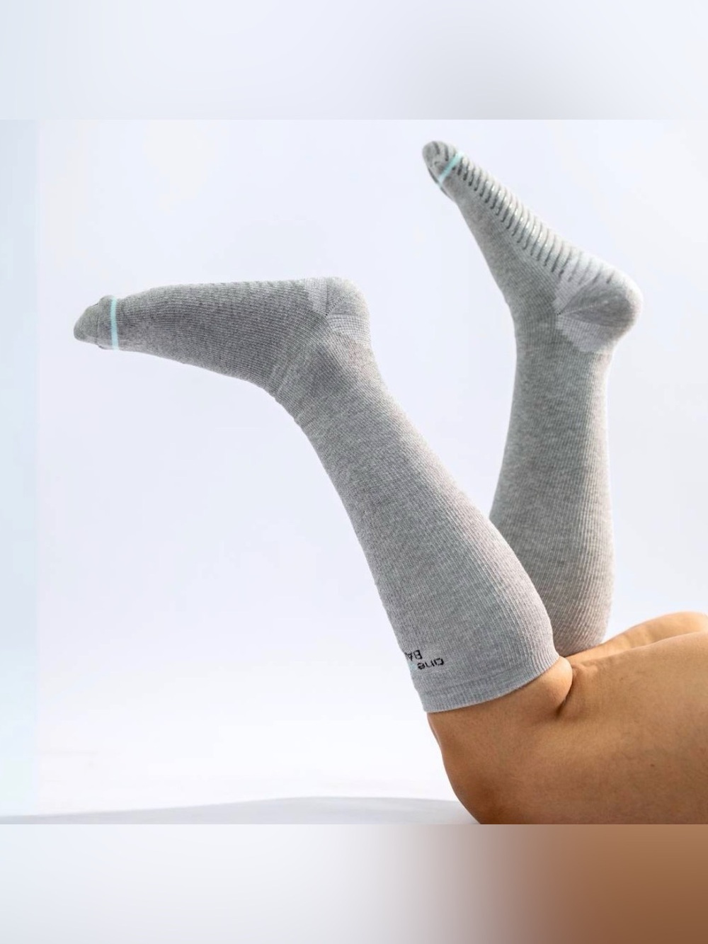 Onecompress Bamboo Knee High Compression Socks Grey Size M/L NWT